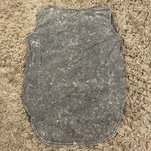 American Age Floral American Flag High-Low Muscle Tee | Size: XS - Picture 2 of 5